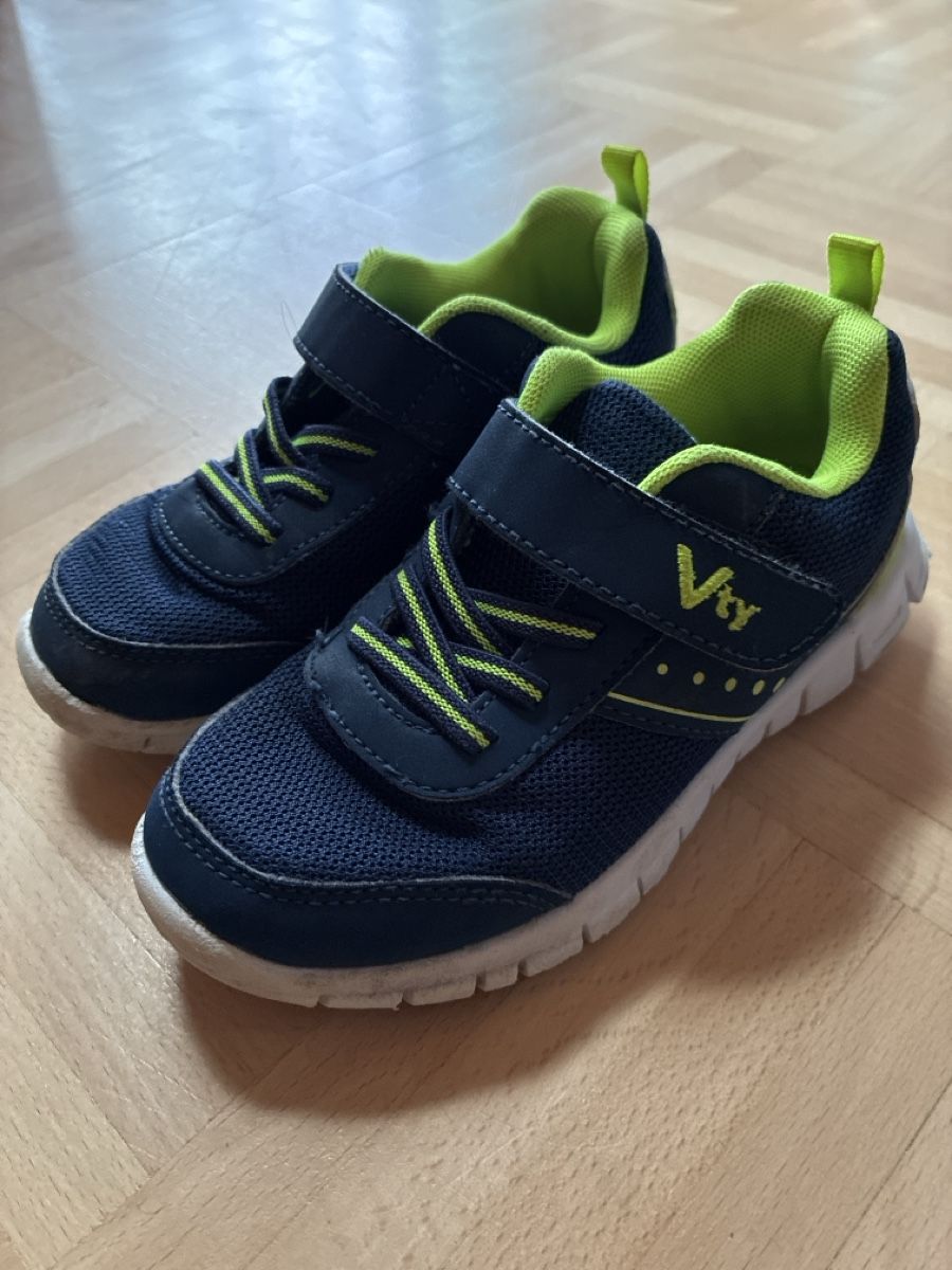 Chaussures garçon: Turnschuhe Jungs 29 – D'occasion à Lyssach par nadiast