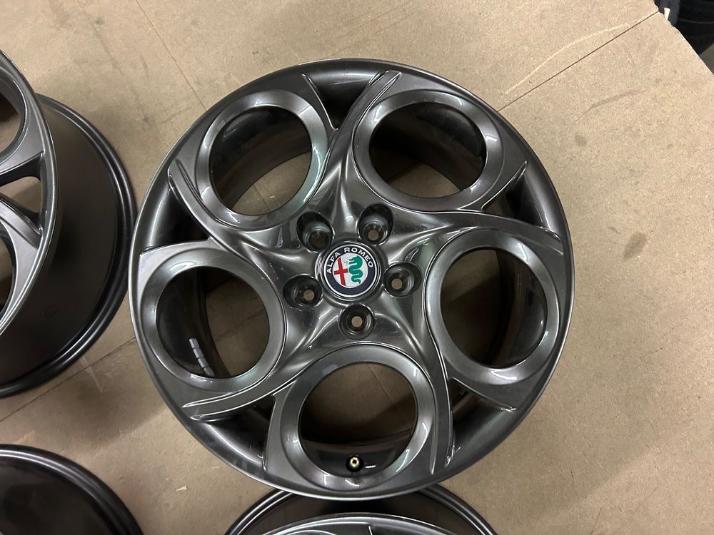 Alfa Romeo Giulietta 17" Felgen/Räder Kaufen auf Ricardo