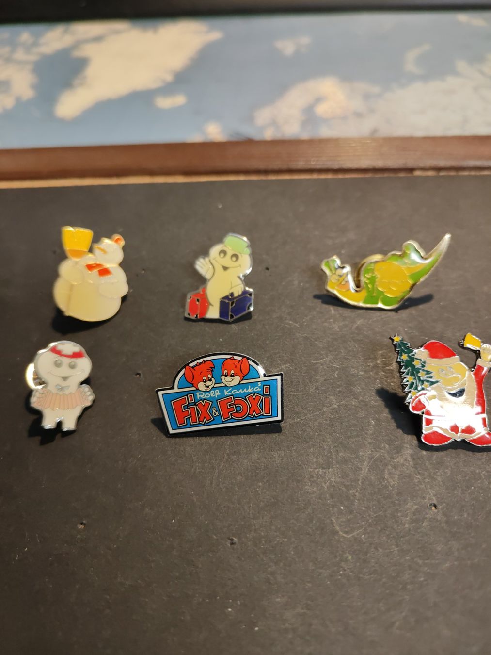 Placchette & Badge: 6 Pins – Usato da Dürnten venduto da 999999
