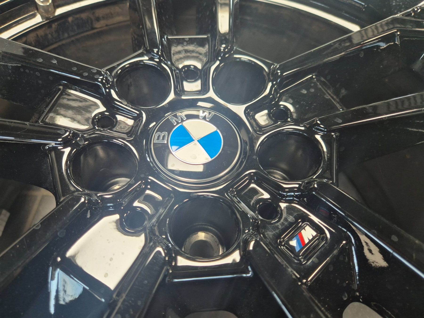 BMW Pneus & Roues: Winterräder 19" iX2 – D'occasion à Winterthur par WEWi-Ersatzteile 3