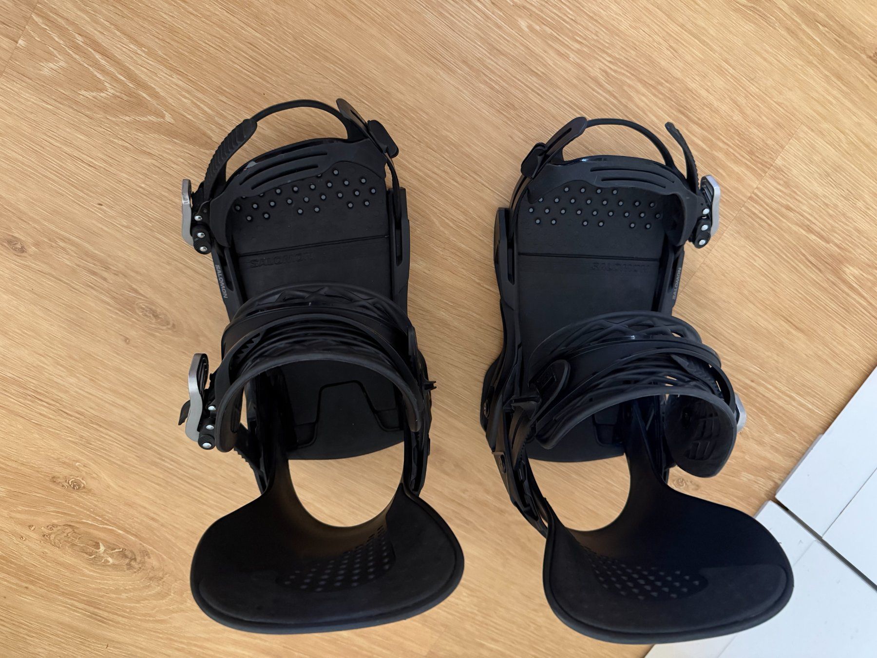 Salomon Fixations: Salomon Hologram Size M snowboard bindung – D'occasion à Oberrieden par 4dam 1