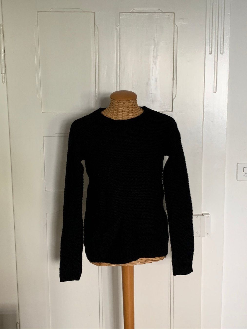 Pulls & Sweat-shirts: FOREVER 21 - Strickpullover schwarz S – D'occasion à Zürich par Diazaio