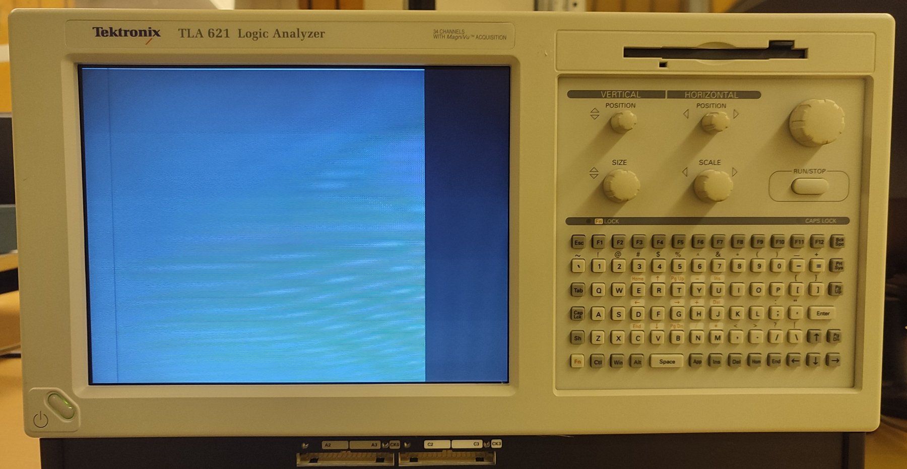 Mesurer: Tektronix TLA 621 Logic Analyser – D'occasion à Zürich par Sherman 1