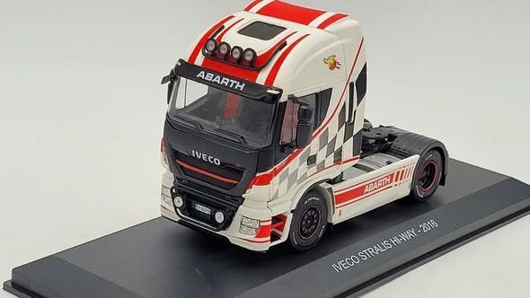 Kit di modellismo & Modellini statici: Iveco Stralis Hi Way 2016 "Abarth" , 1:43 – Nuovo e nell'imballaggio originale da Goldach venduto da Feivel9