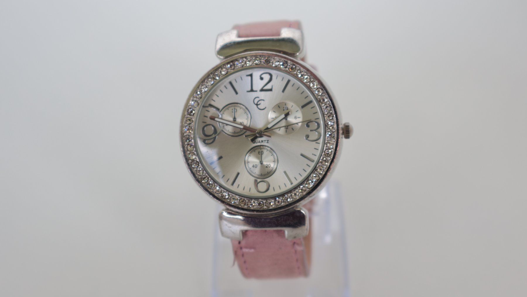 Uhren: Damen Uhr  läuft, Garantie , – Gebraucht aus Willisau von flabastian 1