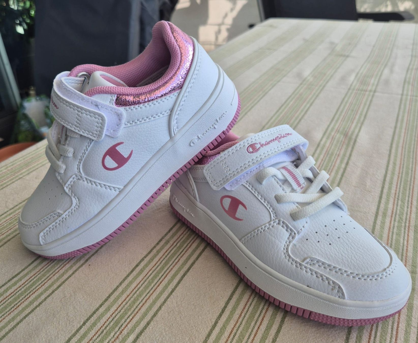 Champion Scarpe per ragazze: NEUE Champion weiss + rosa Grosse 29 – Nuovo (secondo la descrizione) da Oberwil BL venduto da Ilona_z
