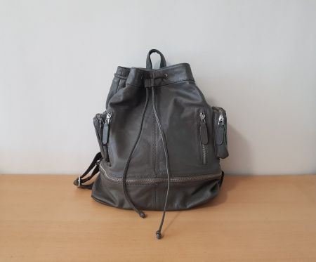 Scooter Lederrucksack in Grau