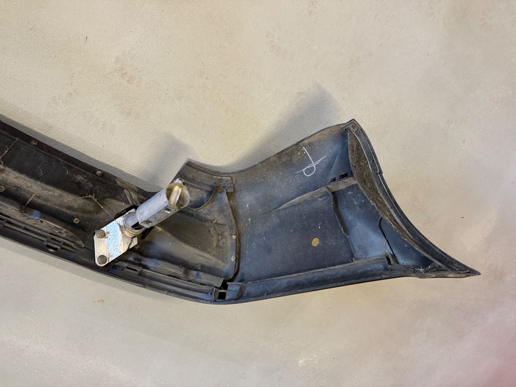 Audi Tutti pezzi di ricambio auto: Pare-chocs arrière Audi Porsche RS2 - RARE - – Usato da Les Hauts-Geneveys venduto da Alba2020 2