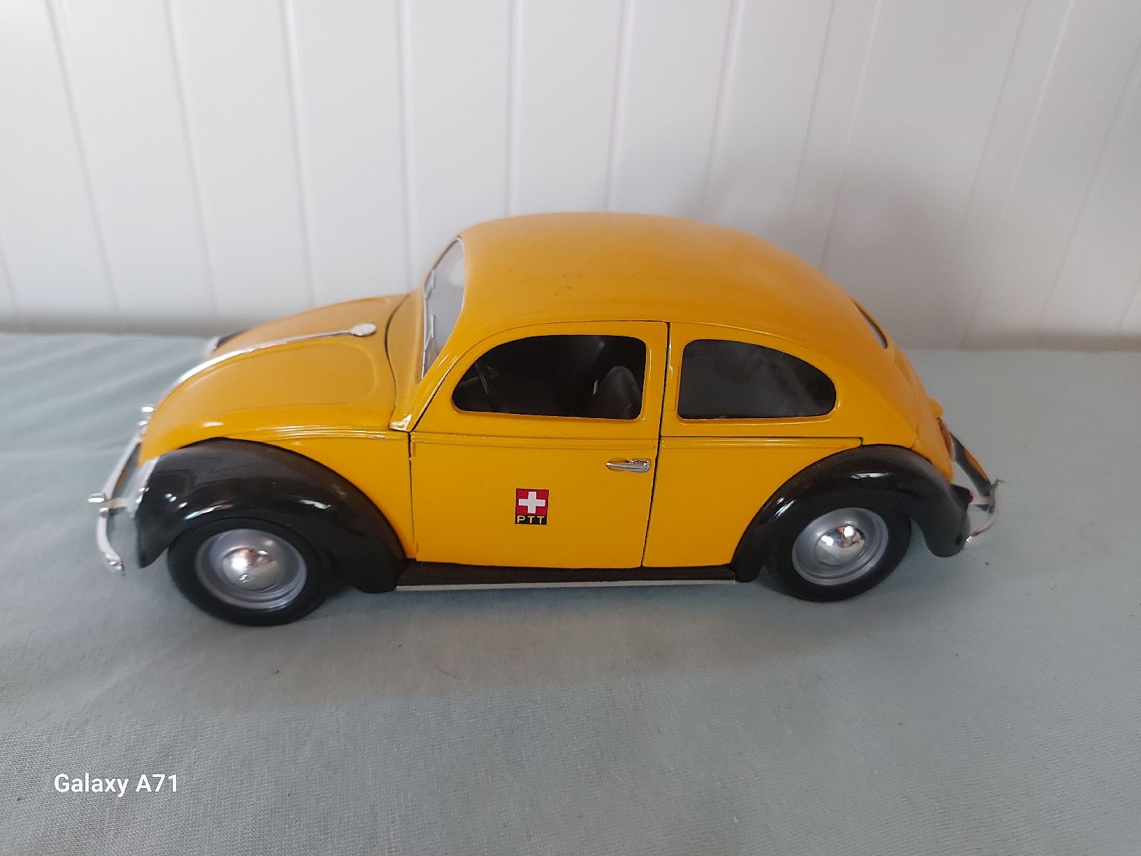 Volkswagen Modellautos: 3 VW Käfer 1:18 – Gebraucht aus Rumisberg von AaronRodgers81 1