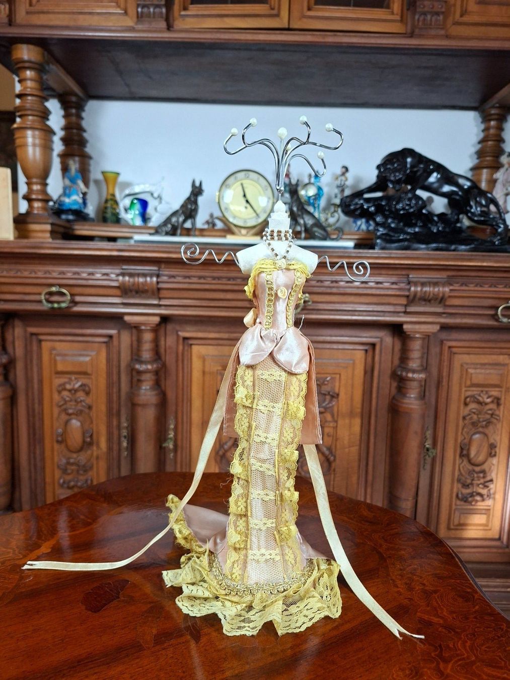 Portagioie: Schmuckhalter Puppe Mannequin Vintage Stil – Usato da Steffisburg venduto da ZeitReise_