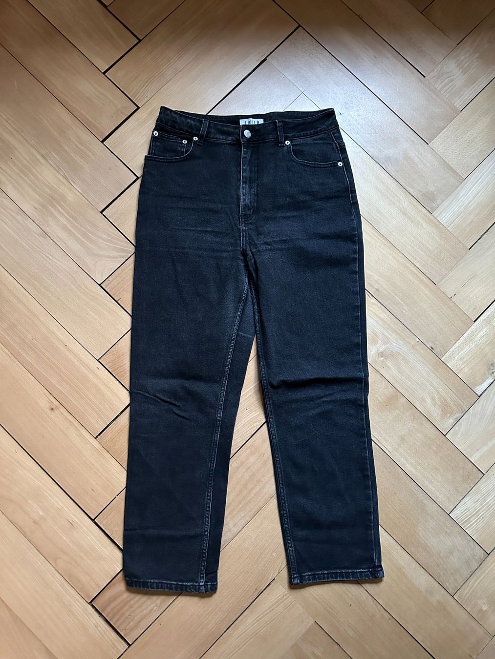 Jeans: EDITED - Mom Jeans schwarz 40 – Gebraucht aus Zürich von Diazaio