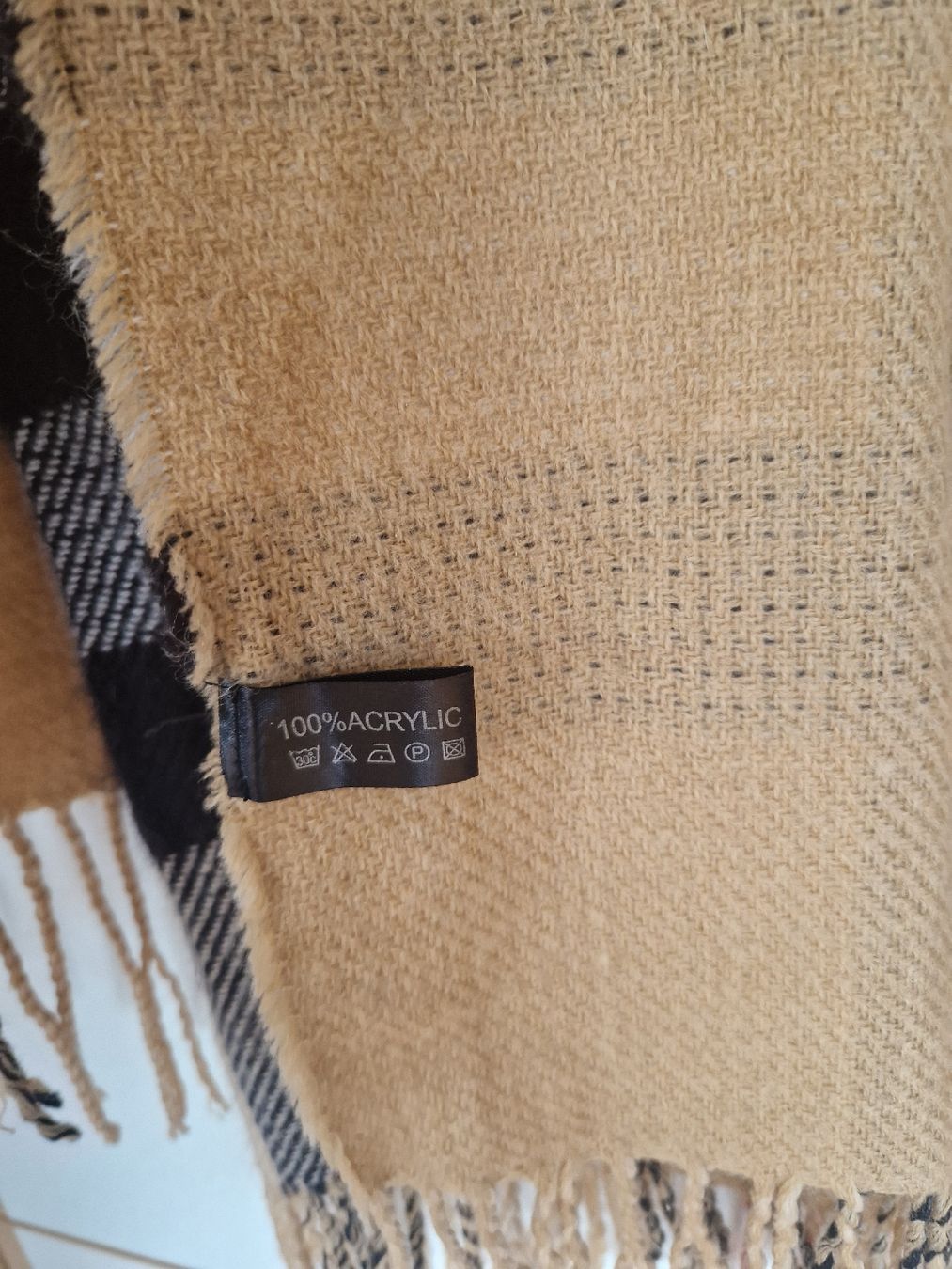 Foulard & Sciarpe: Écharpe beige 100% acrylic – Nuovo (secondo la descrizione) da Versoix venduto da aline_b 3