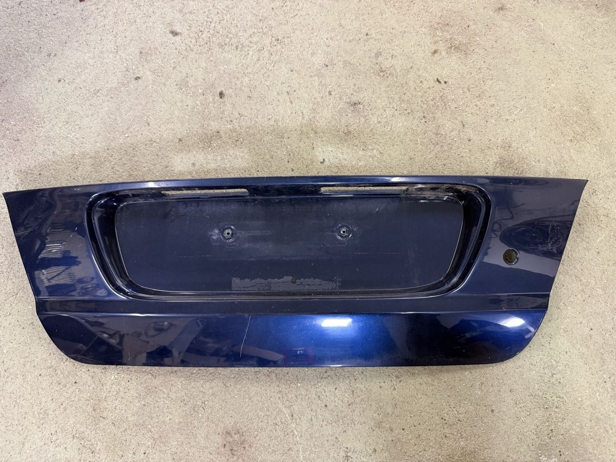 Volvo Tutti pezzi di ricambio auto: Volvo C70 Kofferraumabdeckung – Usato da Bernhardzell venduto da HeicoVolvo