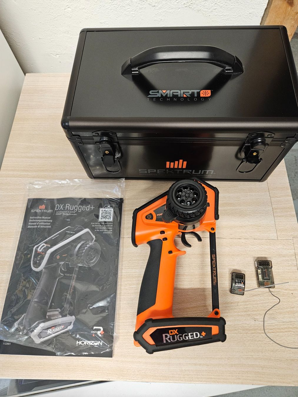 Spektrum Telecomando: Spektrum DX Rugged+ 12 Kanal Handsender – Nuovo (secondo la descrizione) da Oberarth venduto da polestar1968 3