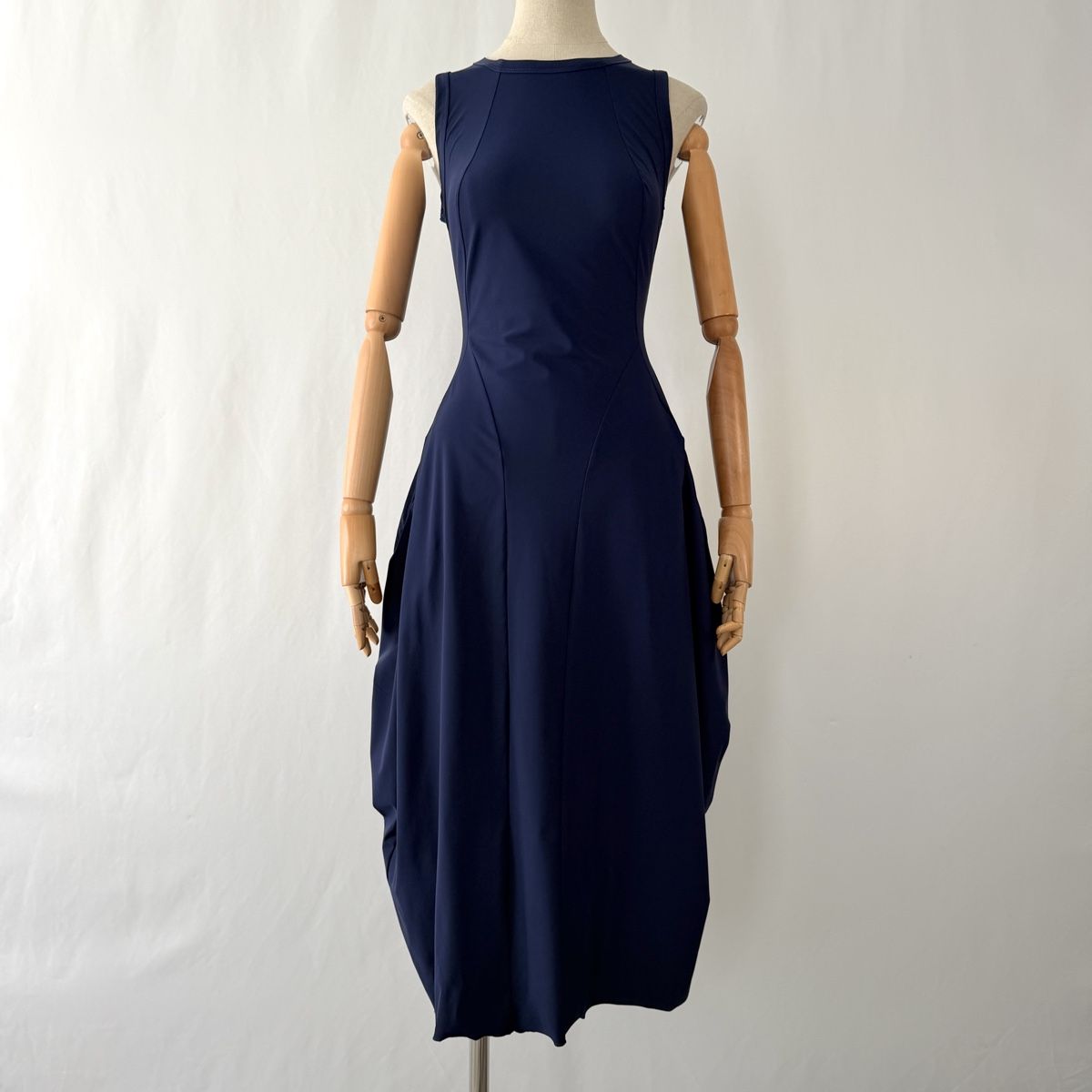 High Vestiti: HIGH USE Everyday Couture Dress – Nuovo (secondo la descrizione) da Emmen venduto da Avviivva_Com2023