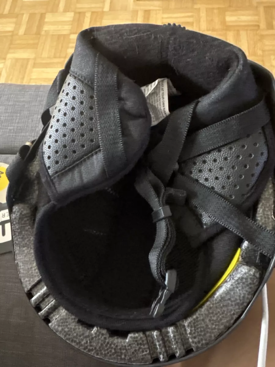 Dope Helme: Dope Helm – Neu (gemäss Beschreibung) aus Göschenen von Lord.Raiden 1
