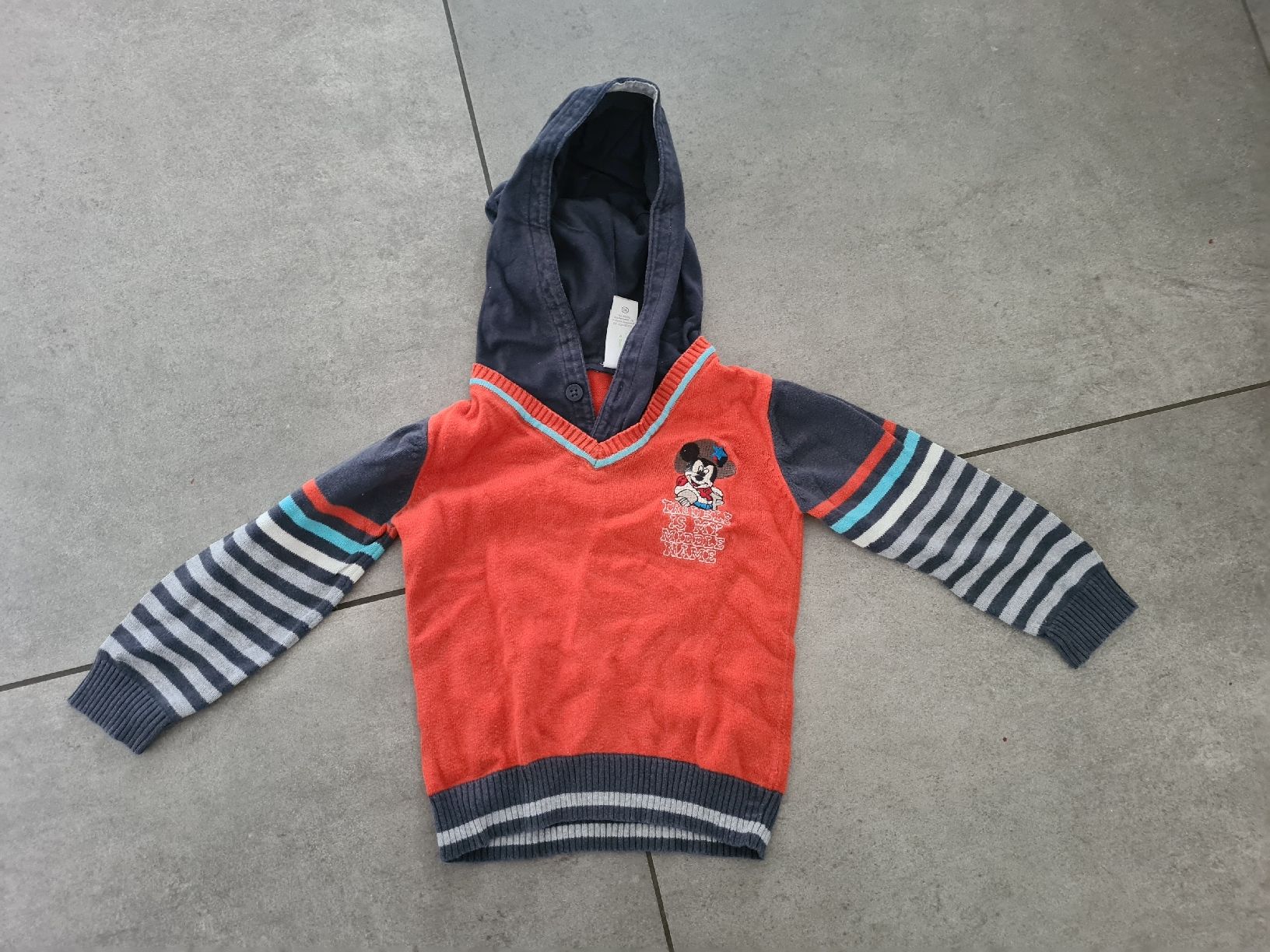 C&A Pullover & Sweatshirts: Disney Pullover mit Kapuze Grösse 86 – Gebraucht aus Kriens von Mirii91