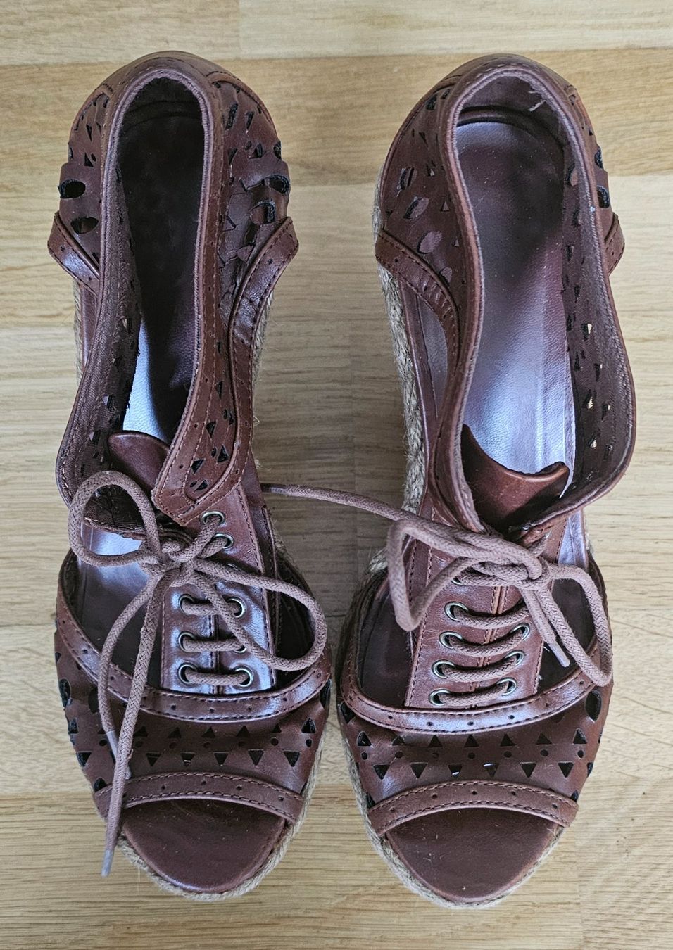 Damenschuhe: Sandales avec talon compensés - Taille 38 – Gebraucht aus Court von Jovi2 1
