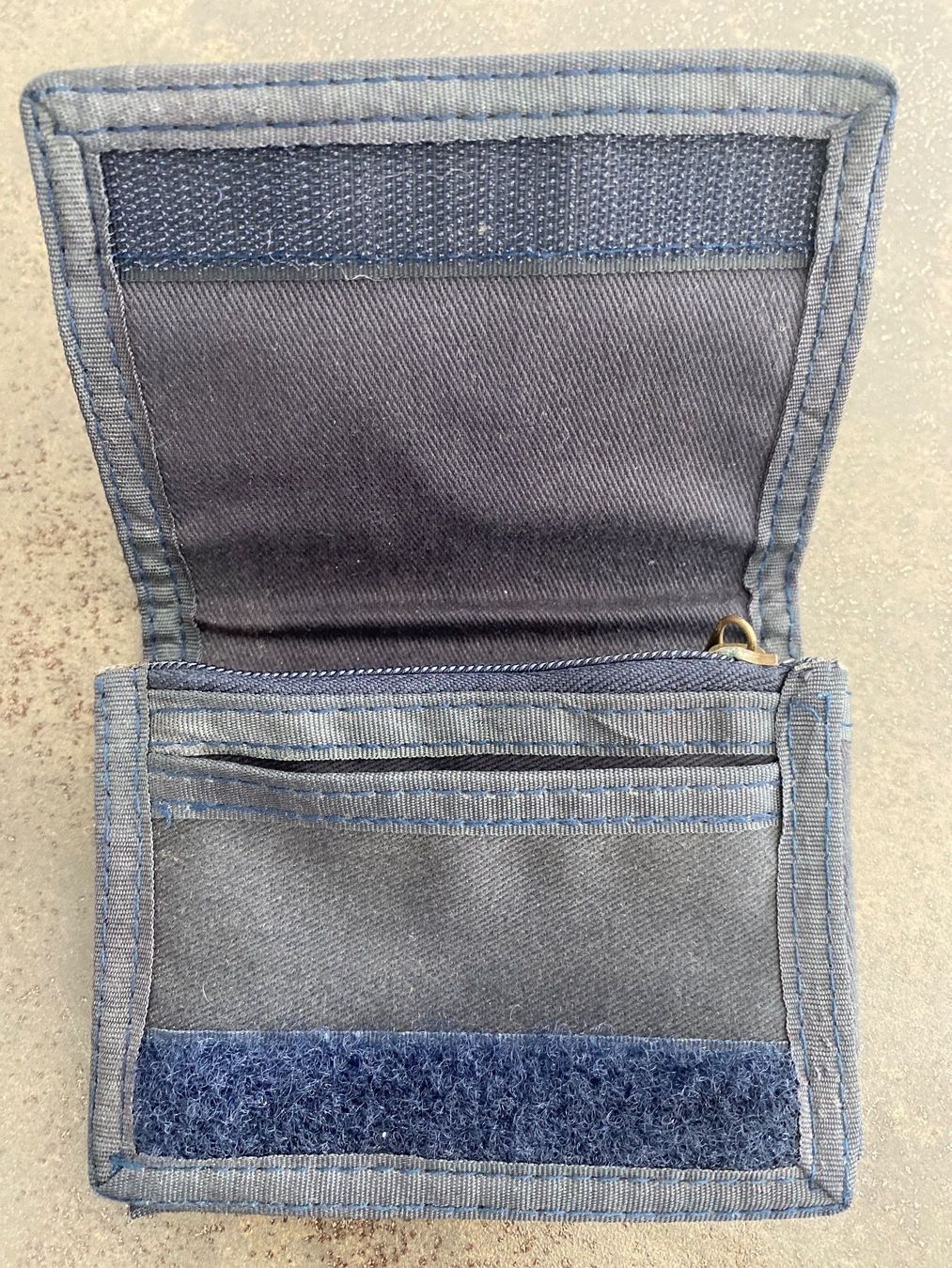 Portafogli: Porte-monnaie Blanc-Bleu – Usato da Delémont venduto da Ma_LoU.01 1