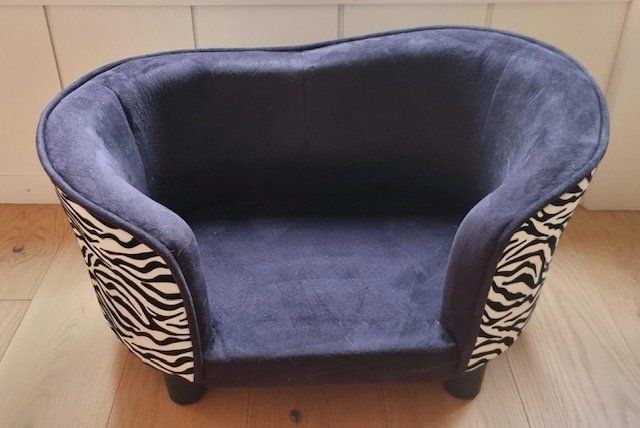 Liege- & Schlafplätze: Hundesofa – Neu (gemäss Beschreibung) aus Neu St. Johann von Stewardess78
