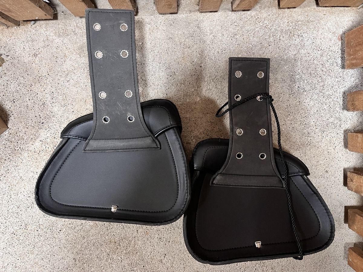 Borse: Motorcycle Saddle bag – Nuovo (secondo la descrizione) da Umiken venduto da rus_6r29 2