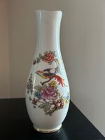 Seltene Vase von Hollohaza mit wunderschönem Vogelmotiv