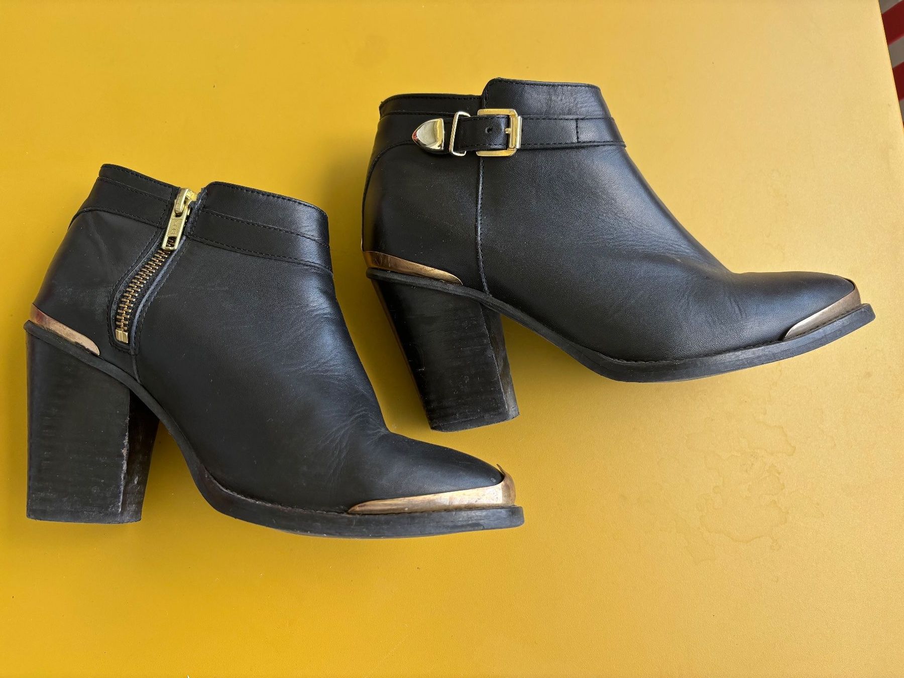 Scarpe da donna: ZIGN schwarze Leder-Stiefeletten Gr. 37 – Usato da Zürich venduto da missmodernage 2