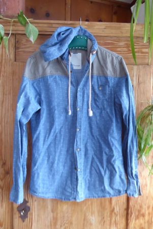 Kaputzen Jeansbluse mit schönem Muster Bershka Gr 38