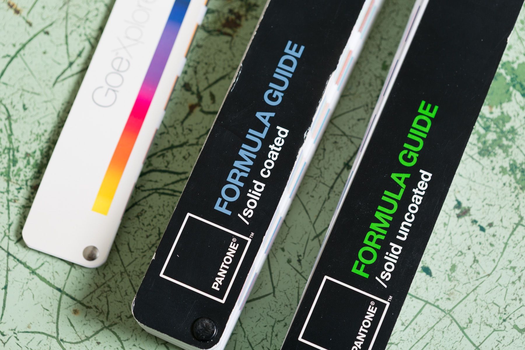 Colori: Pantone Formula Solid Coated/Uncoated Farbfächer – Usato da Bern venduto da sales_et 5
