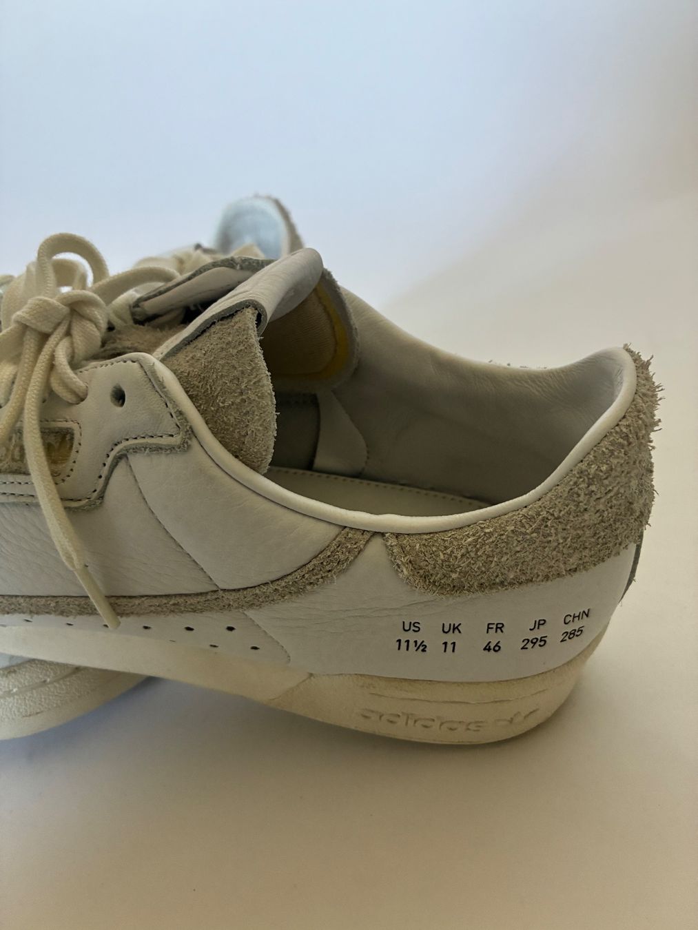 Adidas Scarpe da uomo: Adidas Schuhe nur einmal getragen – Usato da Fribourg venduto da waves55 1
