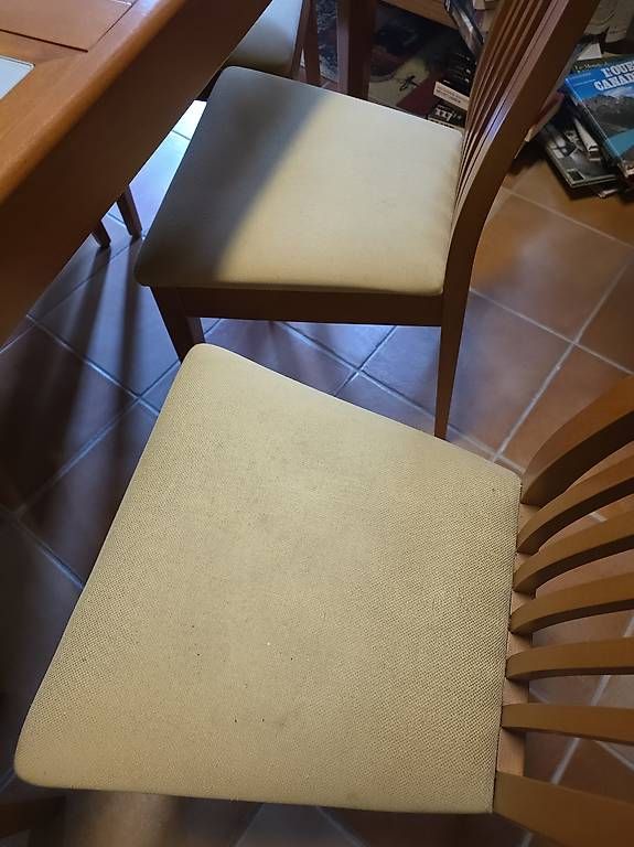 Calligaris Set di tavolo e panche: Table à rallonge  Calligaris + 6 Chaises – Usato da Chavannes-le-Chêne venduto da Flovw 2