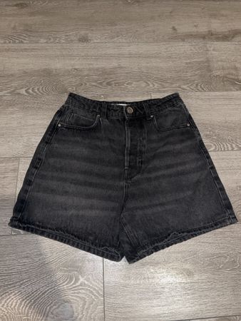 Short en jean noir