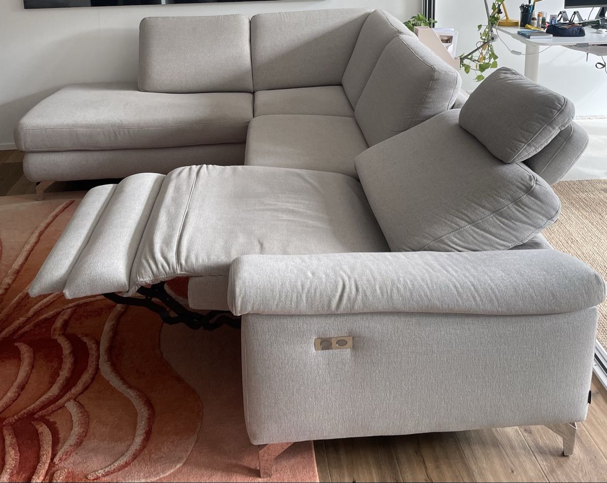 Sofas: Corner Sofa with Electric Recliner Function Light Grey – D'occasion à Thalwil par agg_9656 2