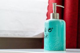 Neu! Seifenspender von Ikea türkis Edelstahl Pumpspender