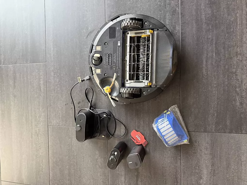 Irobot Staubsauger & Zubehör: iRobot Roomba – Defekt aus St. Niklausen LU von Sundy01 1