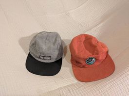 Caps