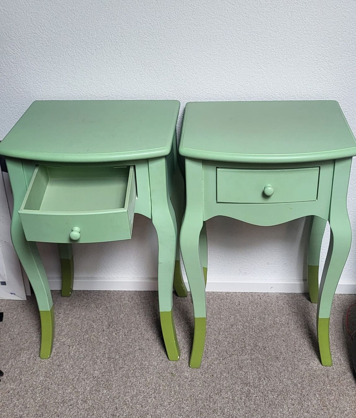 Comodini: Lot de 2 tables de chevet – Usato da Plan-les-Ouates venduto da Labroi