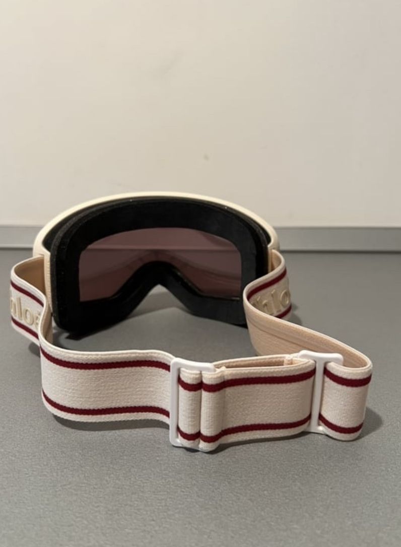Chloé Lunettes & Verres: Chloe Ski Googles  – D'occasion à Lausanne par LadyGSx 2