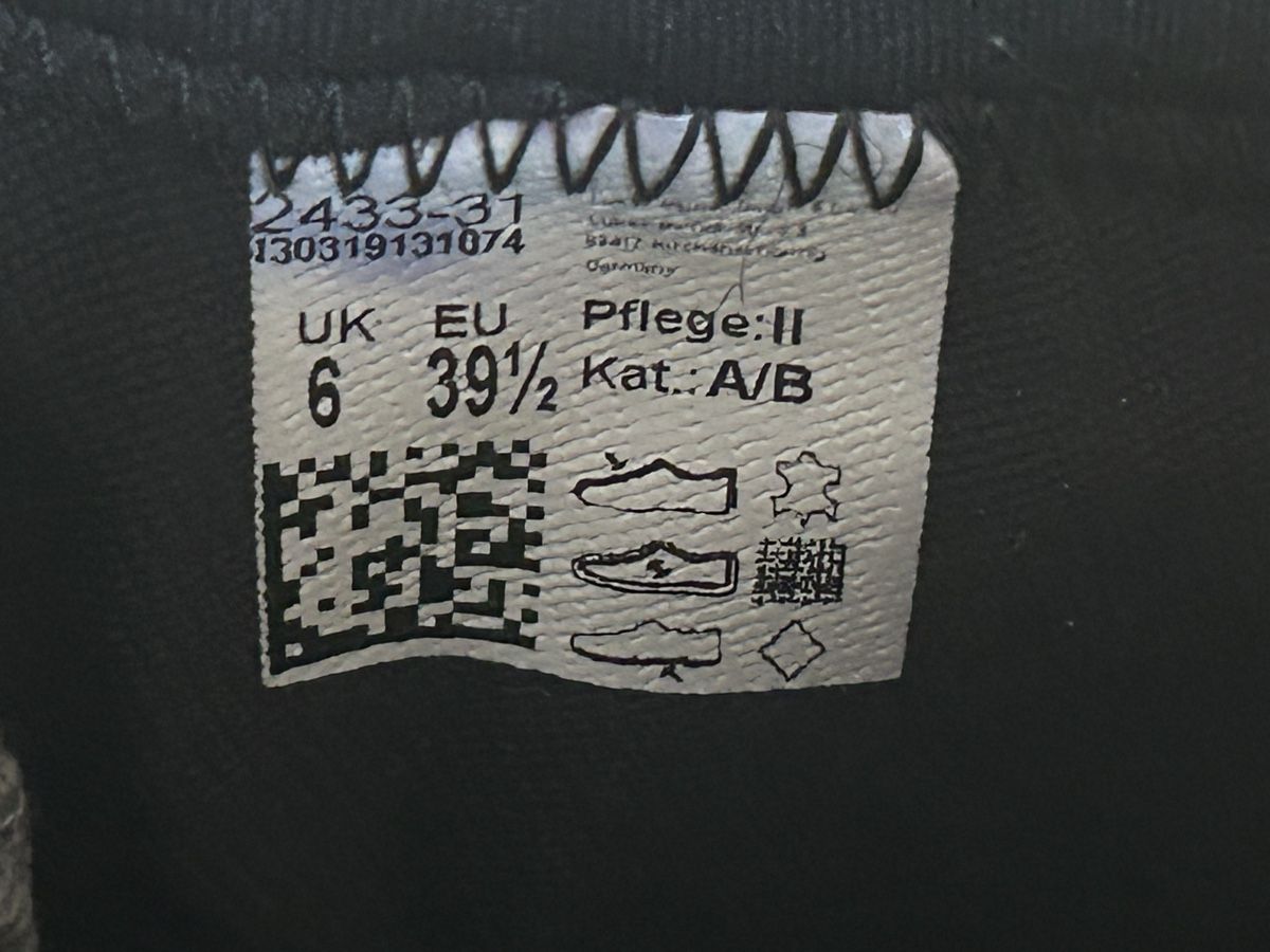 Meindl Scarpe da uomo: Meindl Wanderschuhe Goretex Gr. 39.5 Grau - Top Zustand – Nuovo (secondo la descrizione) da Wolhusen venduto da eve_m6cg 6