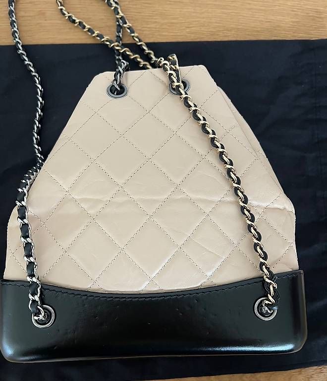 Chanel Zaini: CHANEL Gabrielle Small Backpack - top gepflegt – Usato da Worblaufen venduto da Isi84B 1