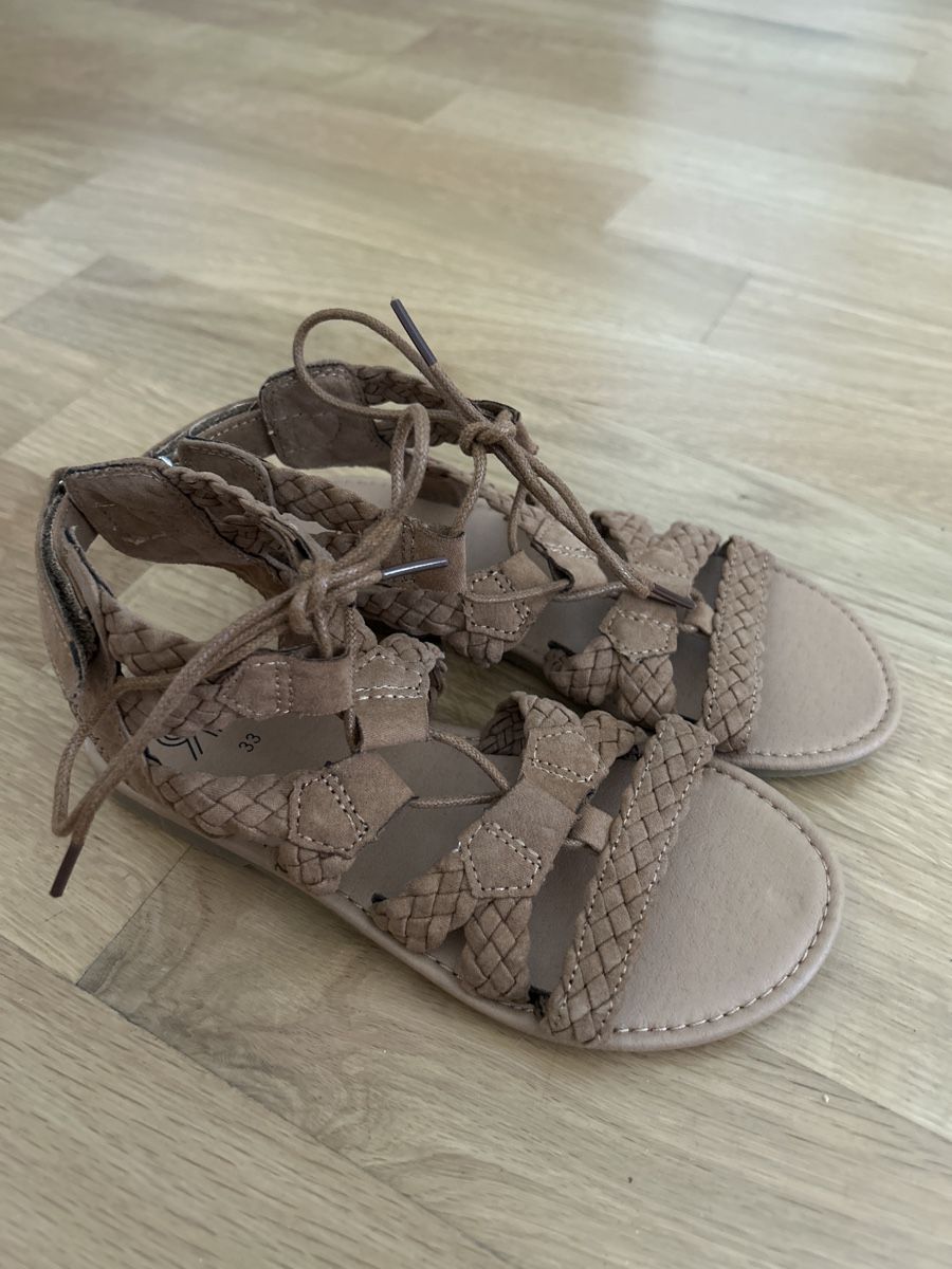 Scarpe per ragazze: Sandalen – Usato da Schlieren venduto da Gizmo8952