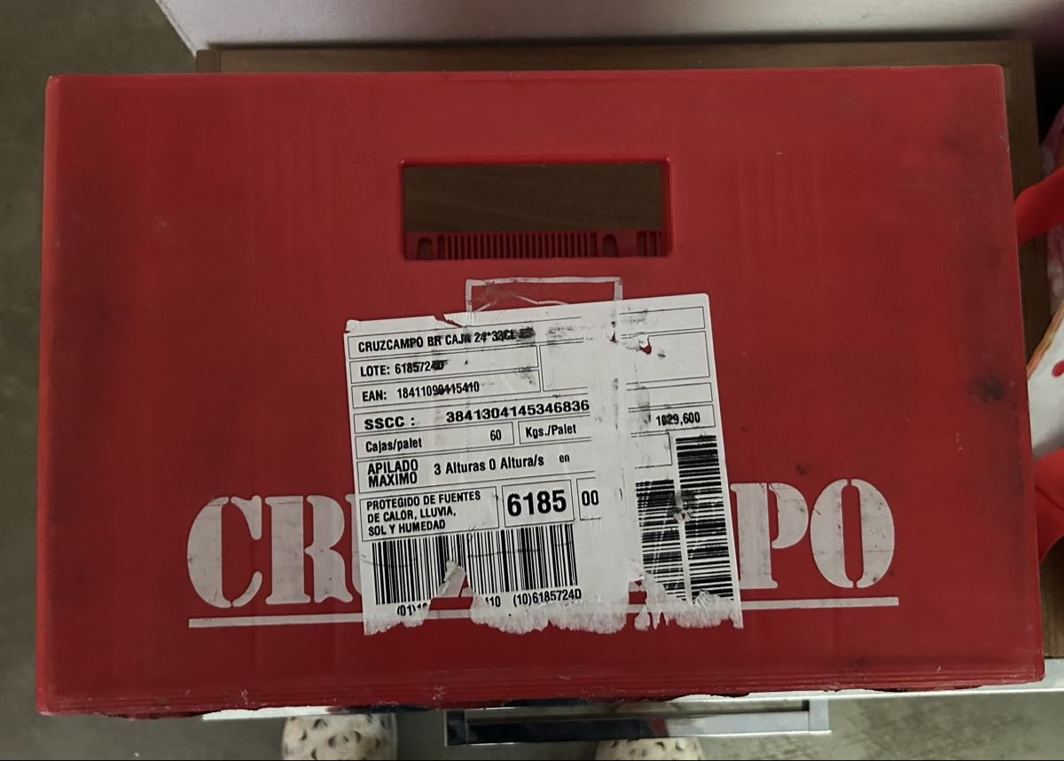 Wein- & Bierkisten: Caisses Cruzcampo rouge 24 compartiments état d'usage Espagn – Gebraucht aus Henniez von jcf_6rzc 2