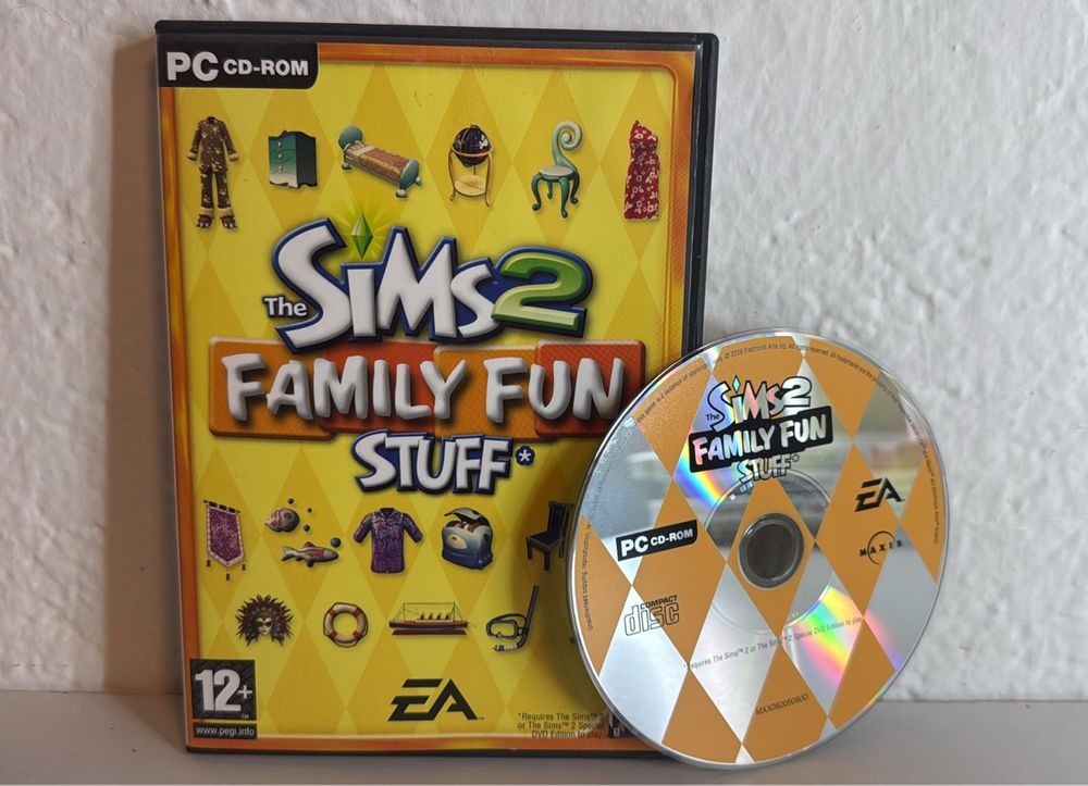 The Sims 2 Family Fun Stuff - PC CD-ROM - Great Game! (Gebraucht) in ...