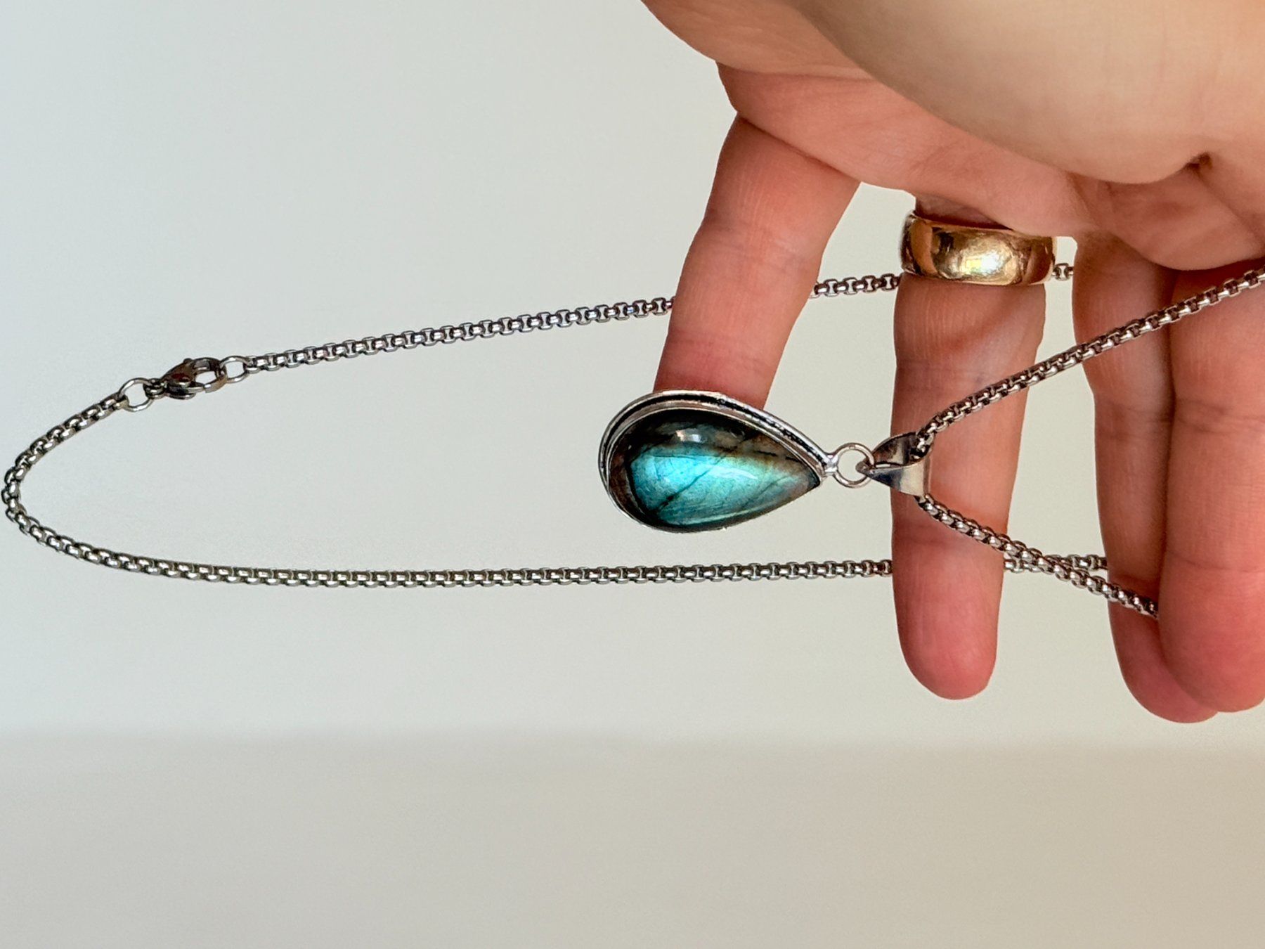 Catenine: Collier labradorite, élégant et tendance ✨ – Nuovo e nell'imballaggio originale da Genève venduto da AWWA 3