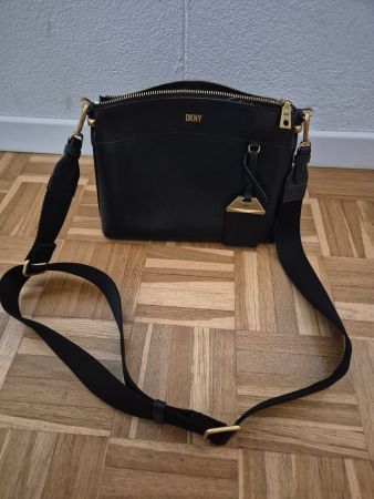 Schwarze DKNY Handtasche - sehr gut erhalten