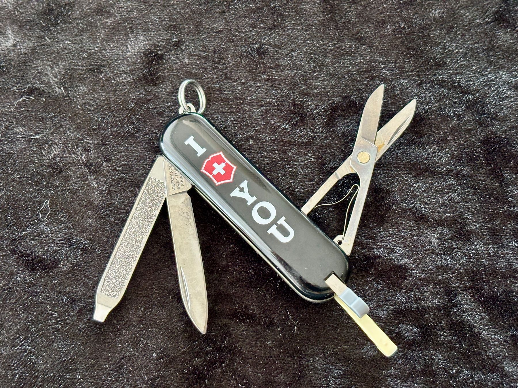 Victorinox Coltelli tascabile: Victorinox Classic SD - I Love You – Nuovo (secondo la descrizione) da Frauenkappelen venduto da Doc_Snyder 1