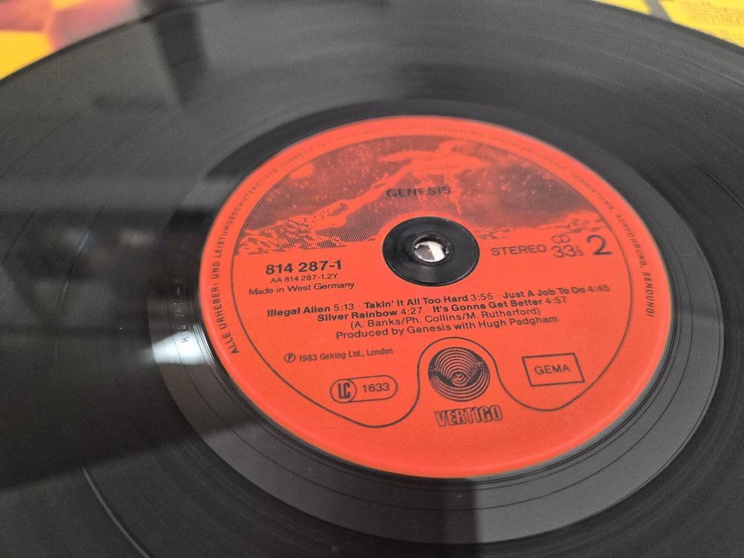 Dischi in vinile: Schallplatte / LP Genesis "Genesis" 1983 mit Punkt ... läuft – Difettoso da Dielsdorf venduto da Haesi0 5