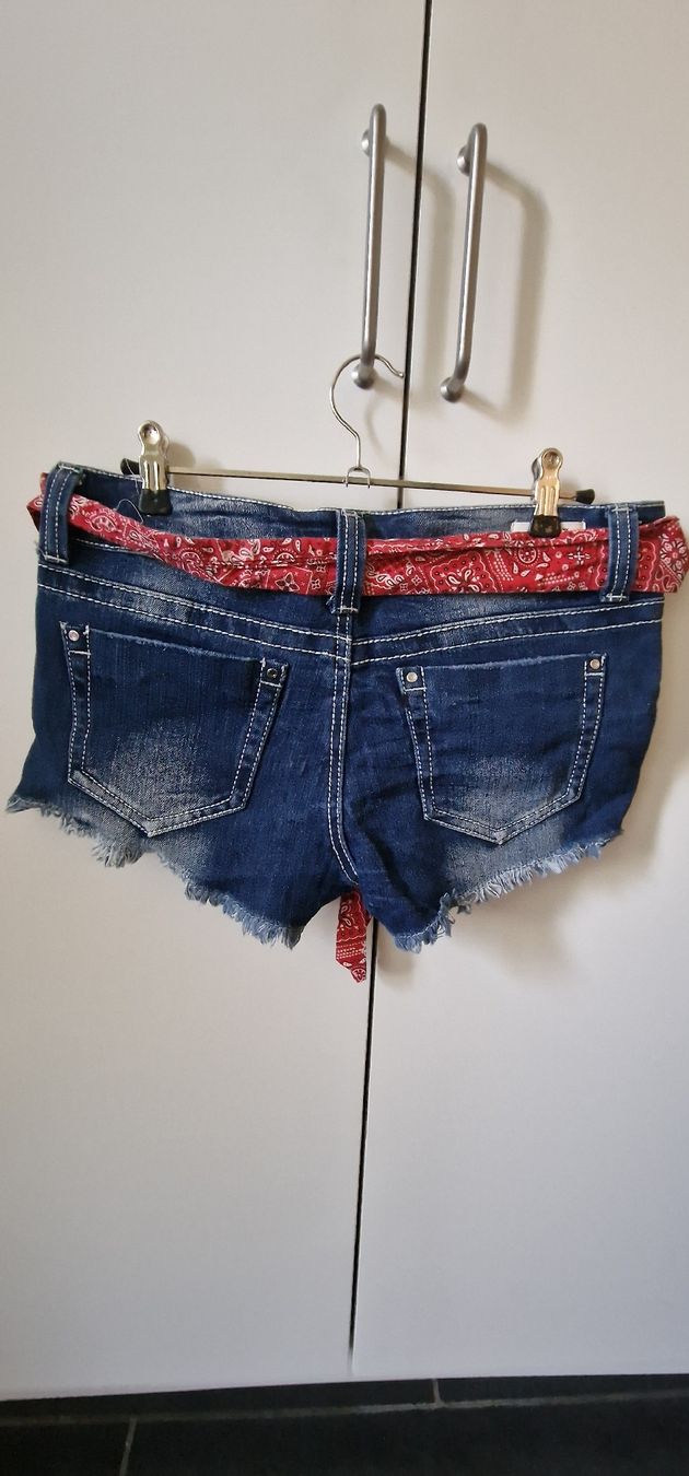 Jeans: Hotpants – Nuovo (secondo la descrizione) da Oftringen venduto da bin_2wk8 1