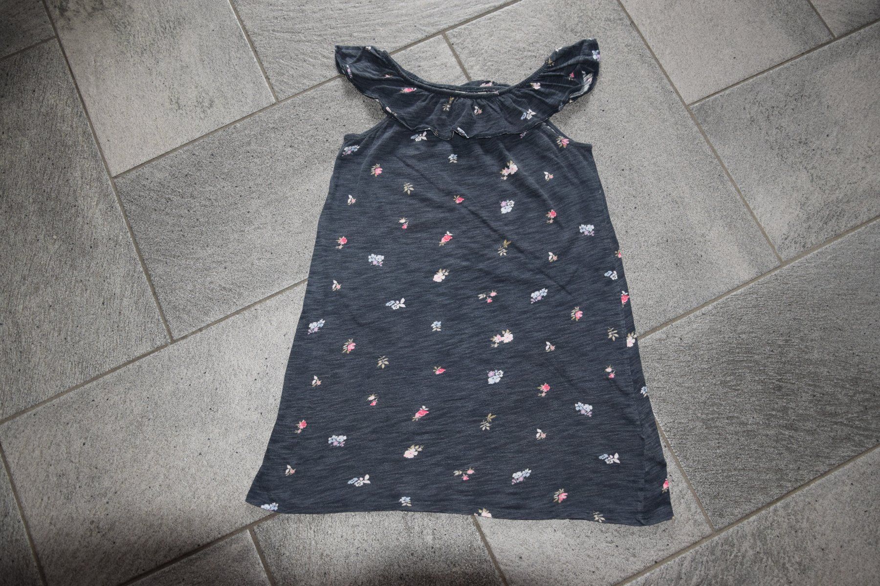 Vestiti & Gonne: Mädchen Kleid gr. 158/164 – Usato da Mezzovico venduto da finsteraar