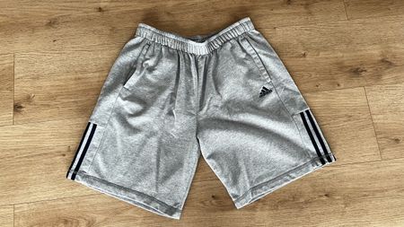 Adidas Shorts, Herren, Grau mitblauen Streifen, Grösse XL